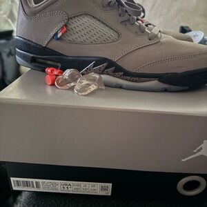 Jordan Men's Taupe and Black Sneakers